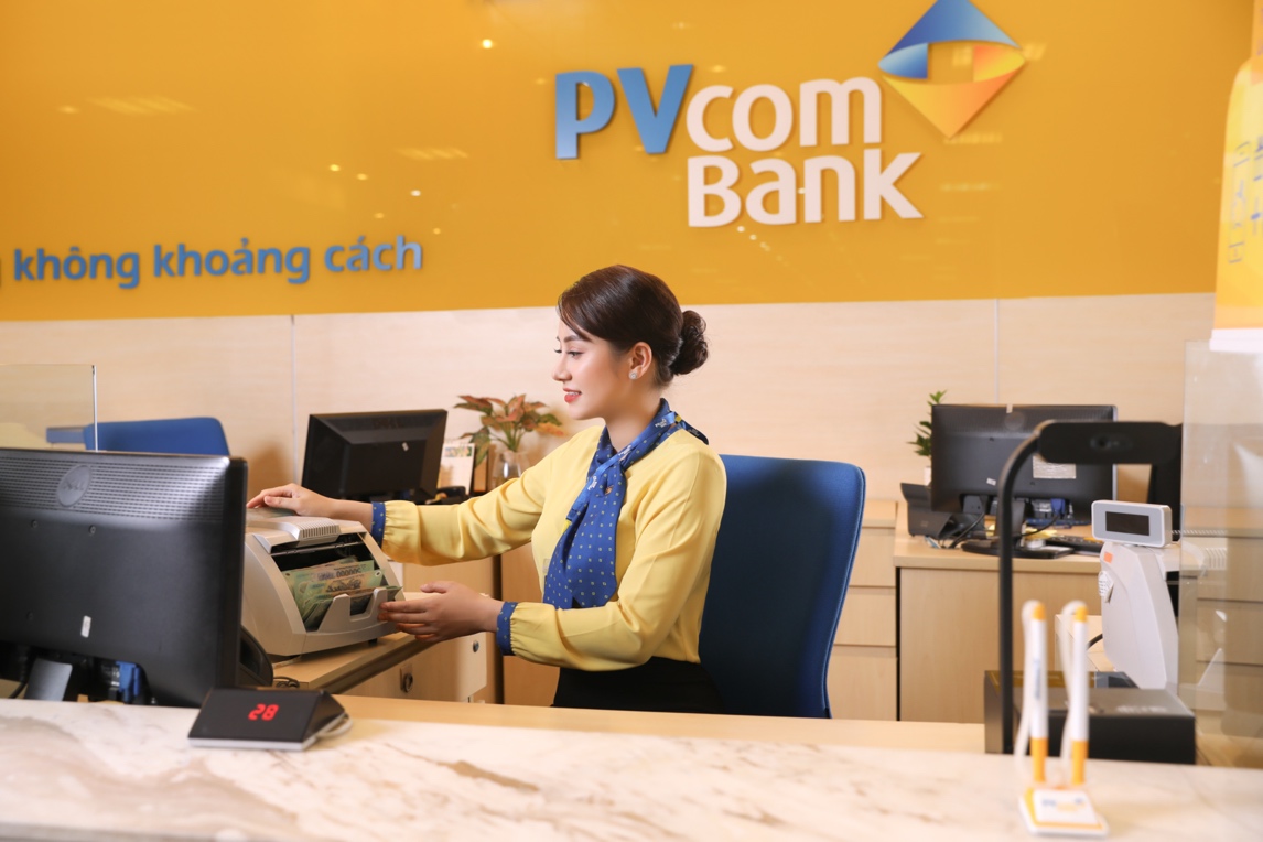 PVcomBank phục vụ giao dịch tại quầy đến chiều 30 Tết - Ảnh 1.