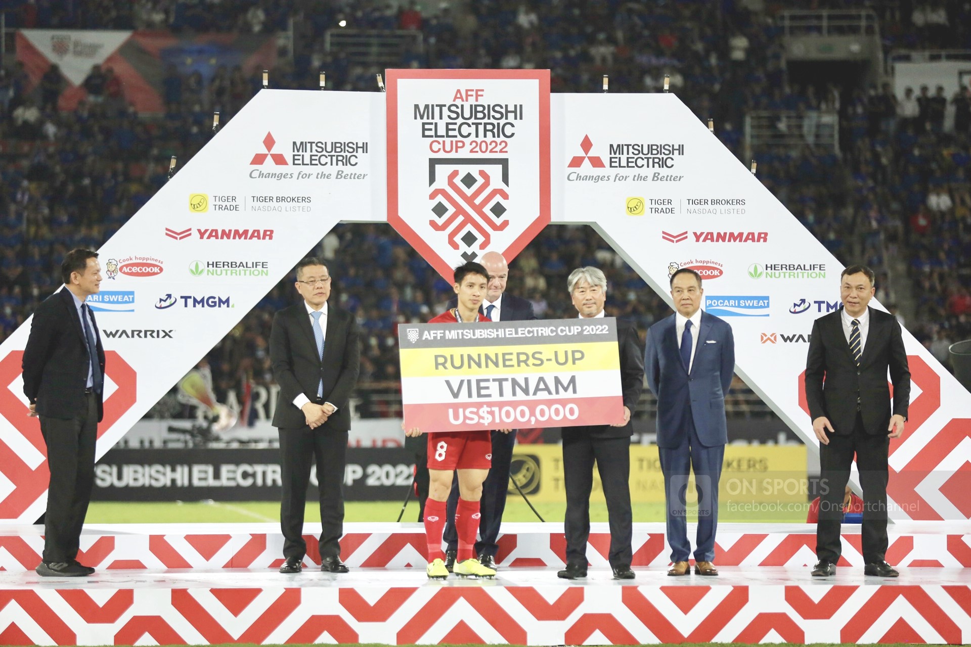 Hậu chiến dịch AFF Cup 2022, ĐT Việt Nam nhận &quot;mưa&quot; tiền thưởng - Ảnh 1.