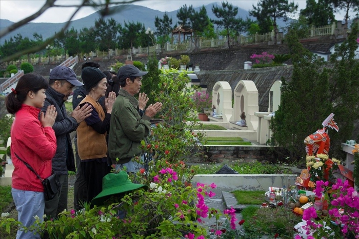 3 ngày đẹp nhất đi tạ mộ cuối năm để mong cầu được tổ tiên phù hộ, năm sau tài lộc tốt hơn năm trước - Ảnh 1.