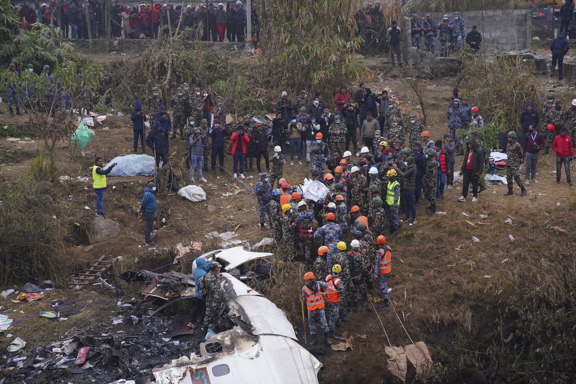 Lời hứa bi kịch của người cơ phó trên chuyến bay ‘tử thần’ ở Nepal - Ảnh 4.