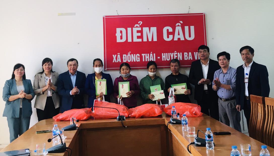 Hội Nông dân TP Hà Nội tặng hơn 4.000 suất quà Tết cho hội viên nông dân nghèo - Ảnh 3.
