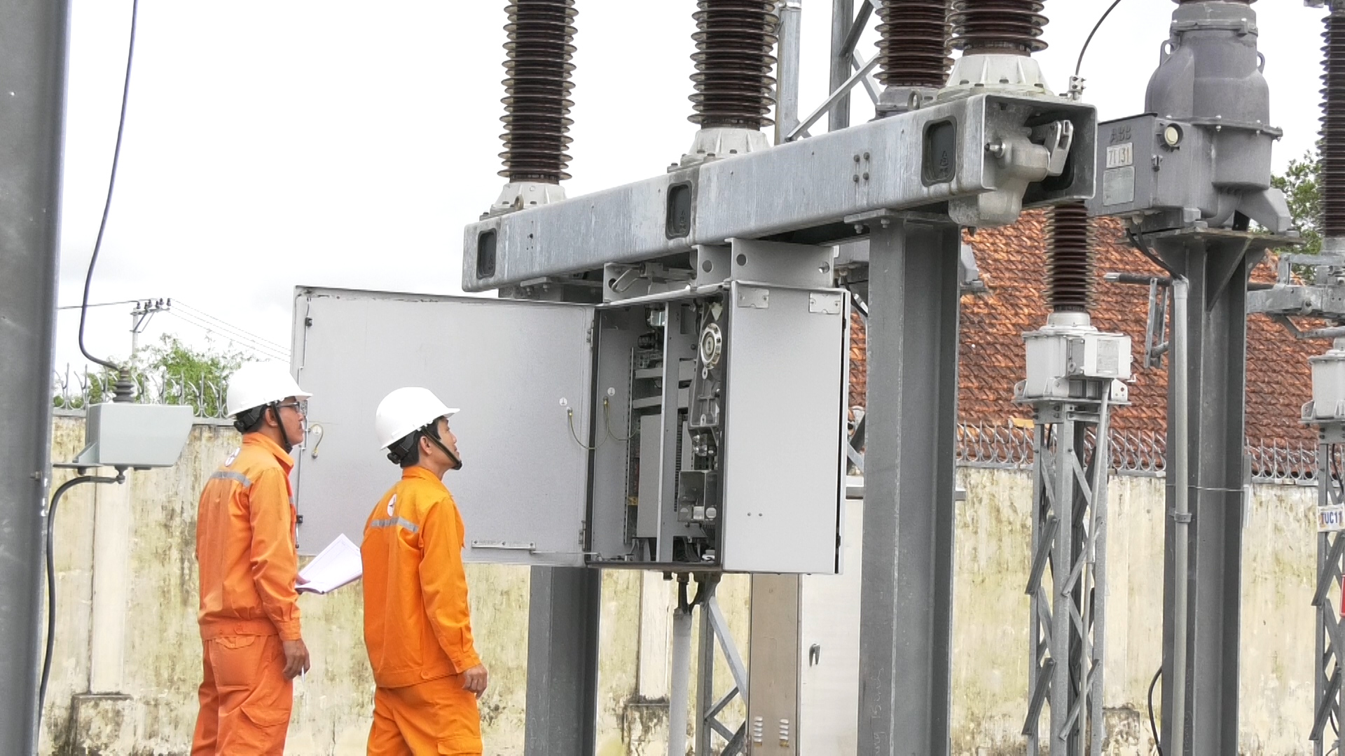 Công ty điện lực Quảng Nam đảm bảo cấp điện Tết Quý Mão   - Ảnh 1.