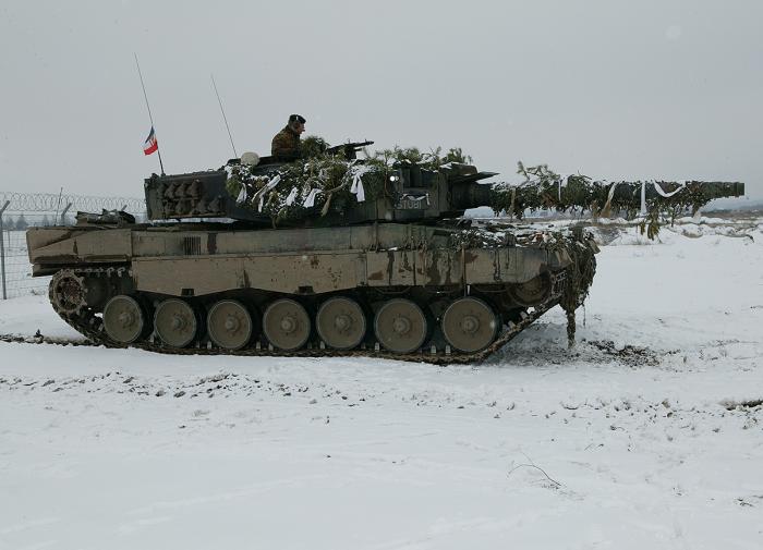 Nga có loại vũ khí cũ thời Liên Xô nhưng sức mạnh vô song sẽ tiêu diệt xe tăng Leopard ở Ukraine - Ảnh 1.