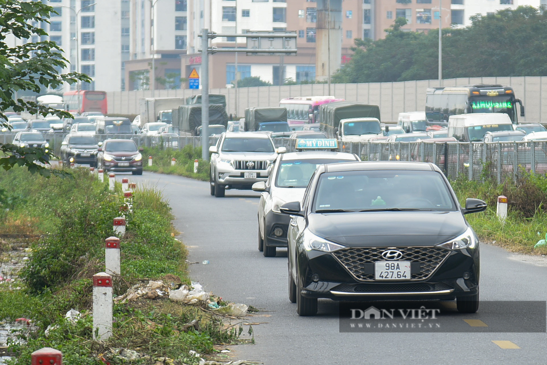 Người dân quay lại Hà Nội sau kỳ nghỉ lễ Tết dương, cửa ngõ Thủ đô ùn tắc kéo dài - Ảnh 5.