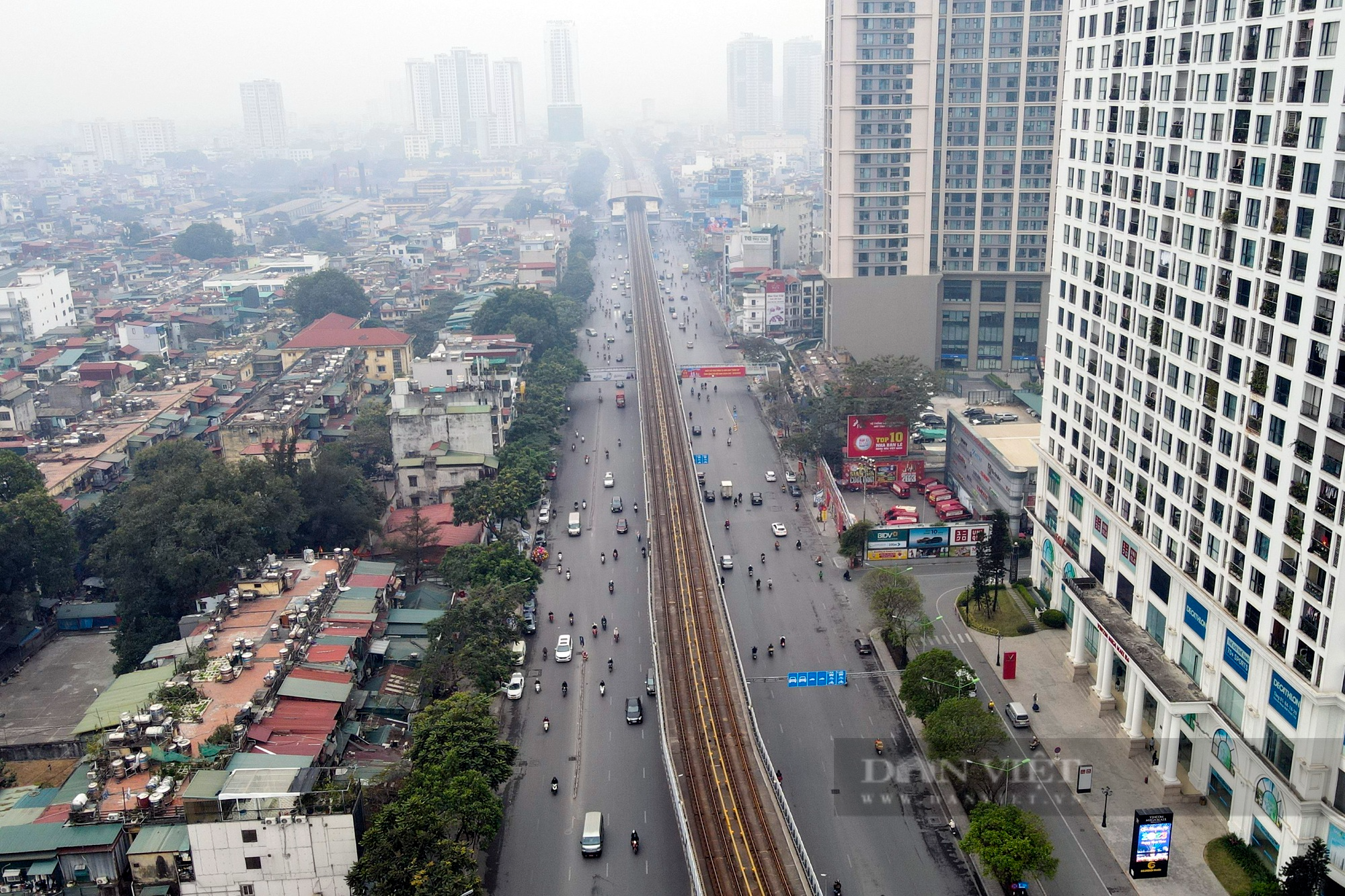 Đường phố Hà Nội vắng lặng ngày đầu nghỉ Tết Nguyên đán 2023 - Ảnh 8.
