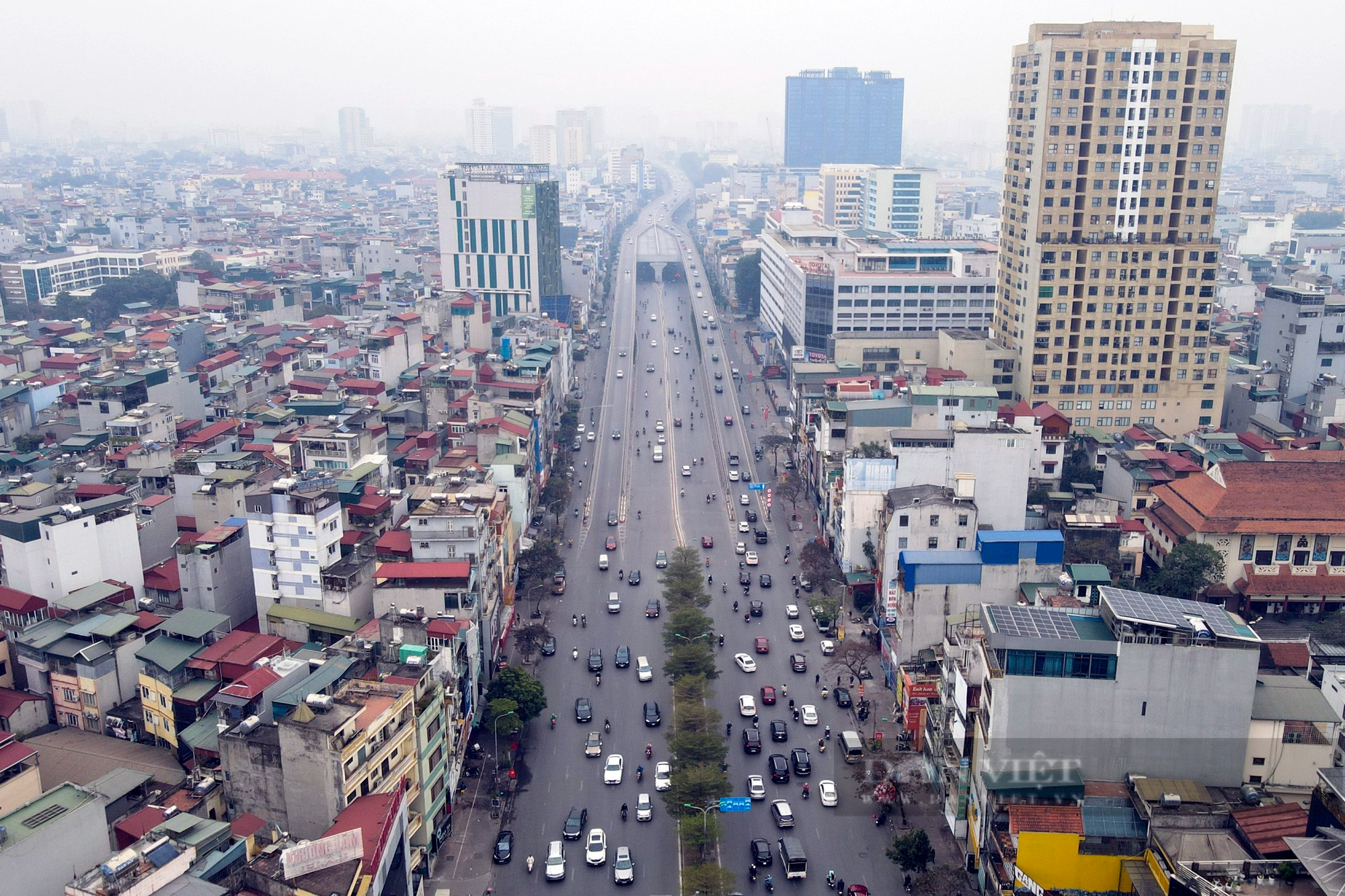 Đường phố Hà Nội vắng lặng ngày đầu nghỉ Tết Nguyên đán 2023 - Ảnh 10.