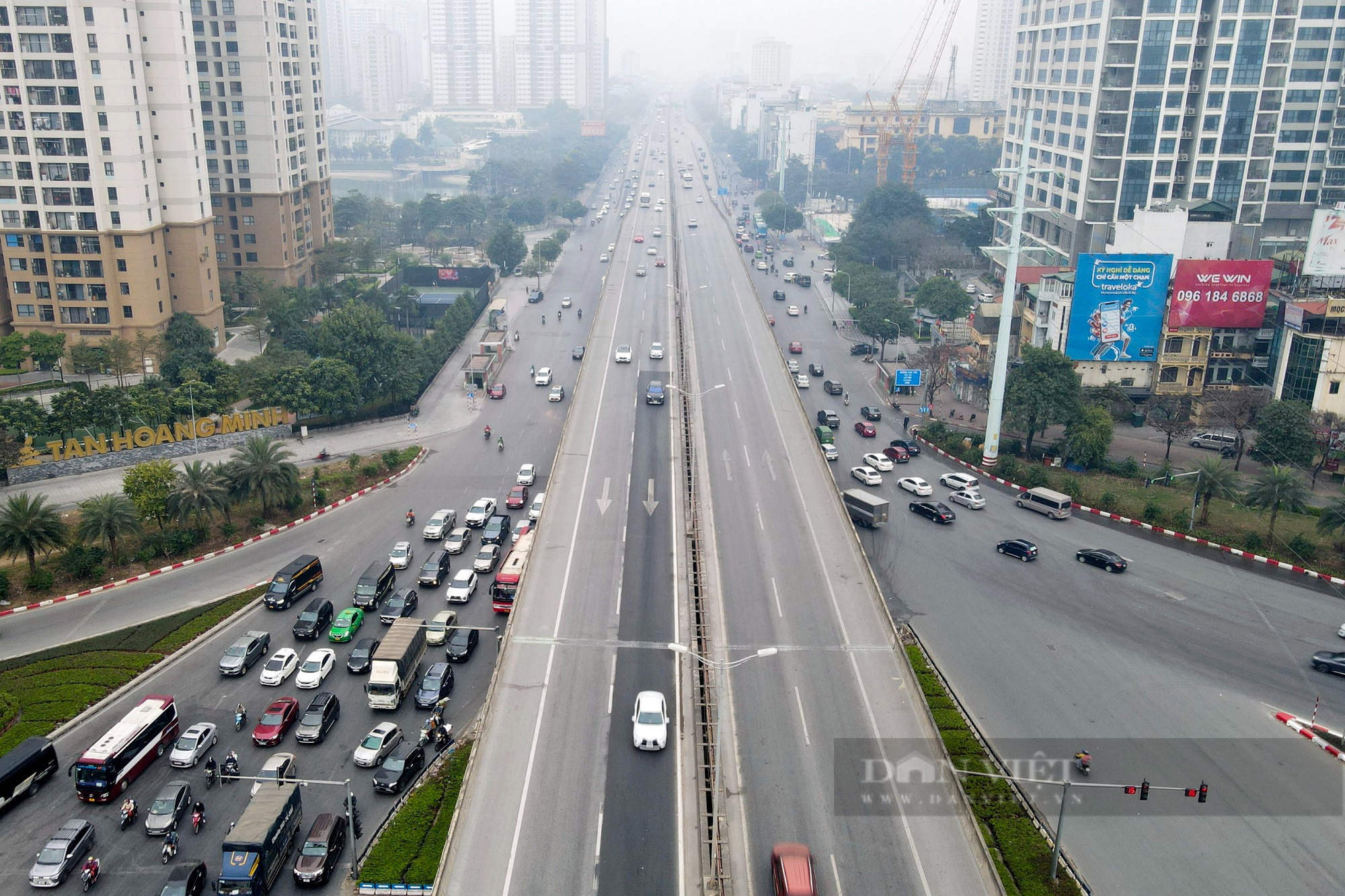 Đường phố Hà Nội vắng lặng ngày đầu nghỉ Tết Nguyên đán 2023 - Ảnh 11.