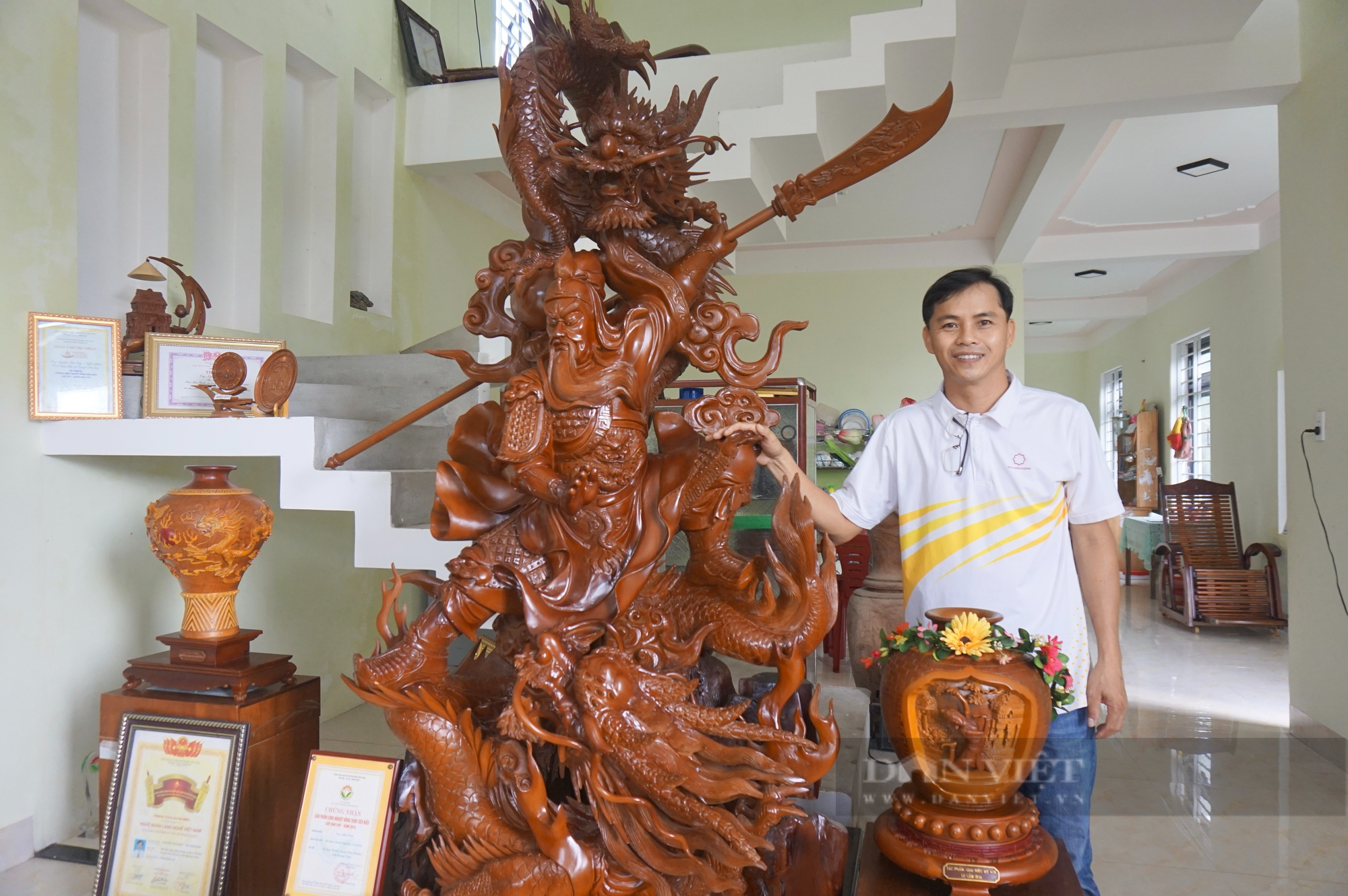 Làm bạn với khối gỗ vô tri, Nghệ nhân xứ Quảng thu lãi hơn 300 triệu đồng mỗi năm - Ảnh 6.