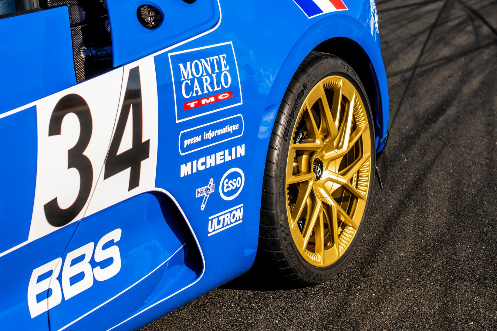 Chiếc Bugatti Centodieci duy nhất được lấy cảm hứng từ xe đua - Ảnh 2.