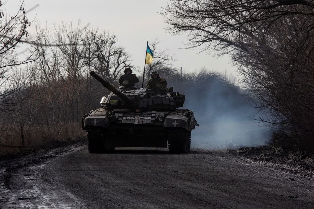 Ukraine muốn tung đòn phản công lớn đánh bại Nga, Mỹ đưa ra lời khuyên bất ngờ - Ảnh 1.