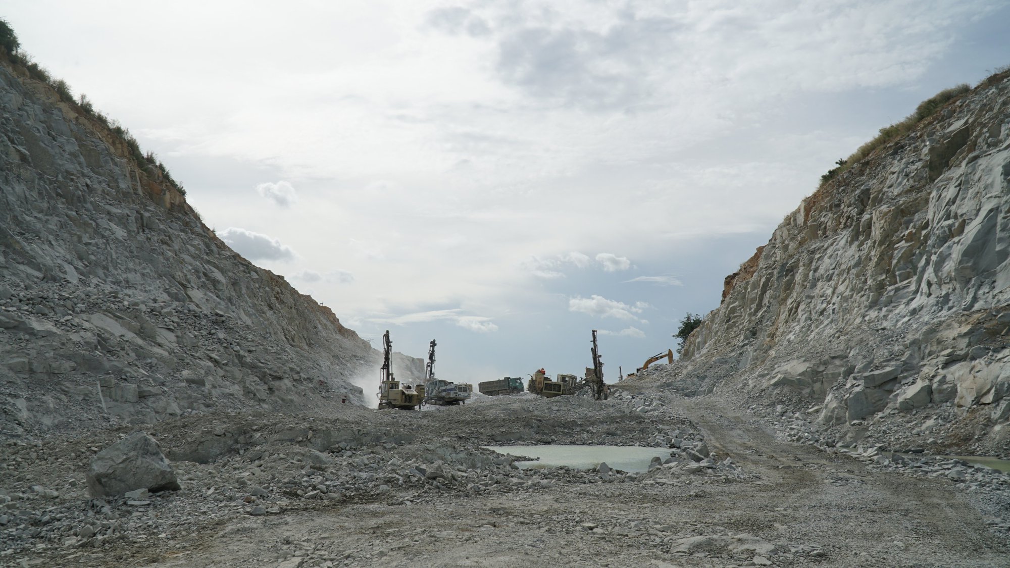 Thanh tra Chính phủ thanh tra cấp phép khai thác khoáng sản, dự án cao tốc Bắc - Nam gặp khó - Ảnh 1.