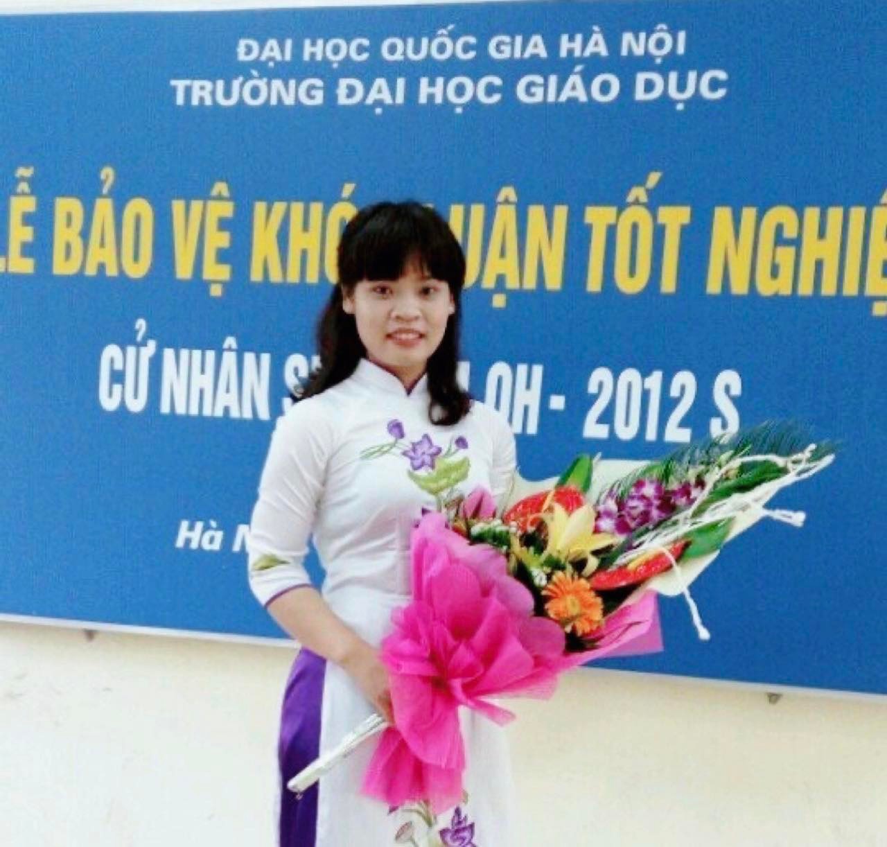 Từ một cô bé nhà quê mò cua, bắt ốc đến cô giáo đình đám hơn 10 triệu like trên mạng Tik Tok - Ảnh 3.