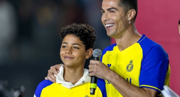 Con trai Ronaldo gây ấn tượng mạnh tại Ả-rập Xê-út - Ảnh 1.