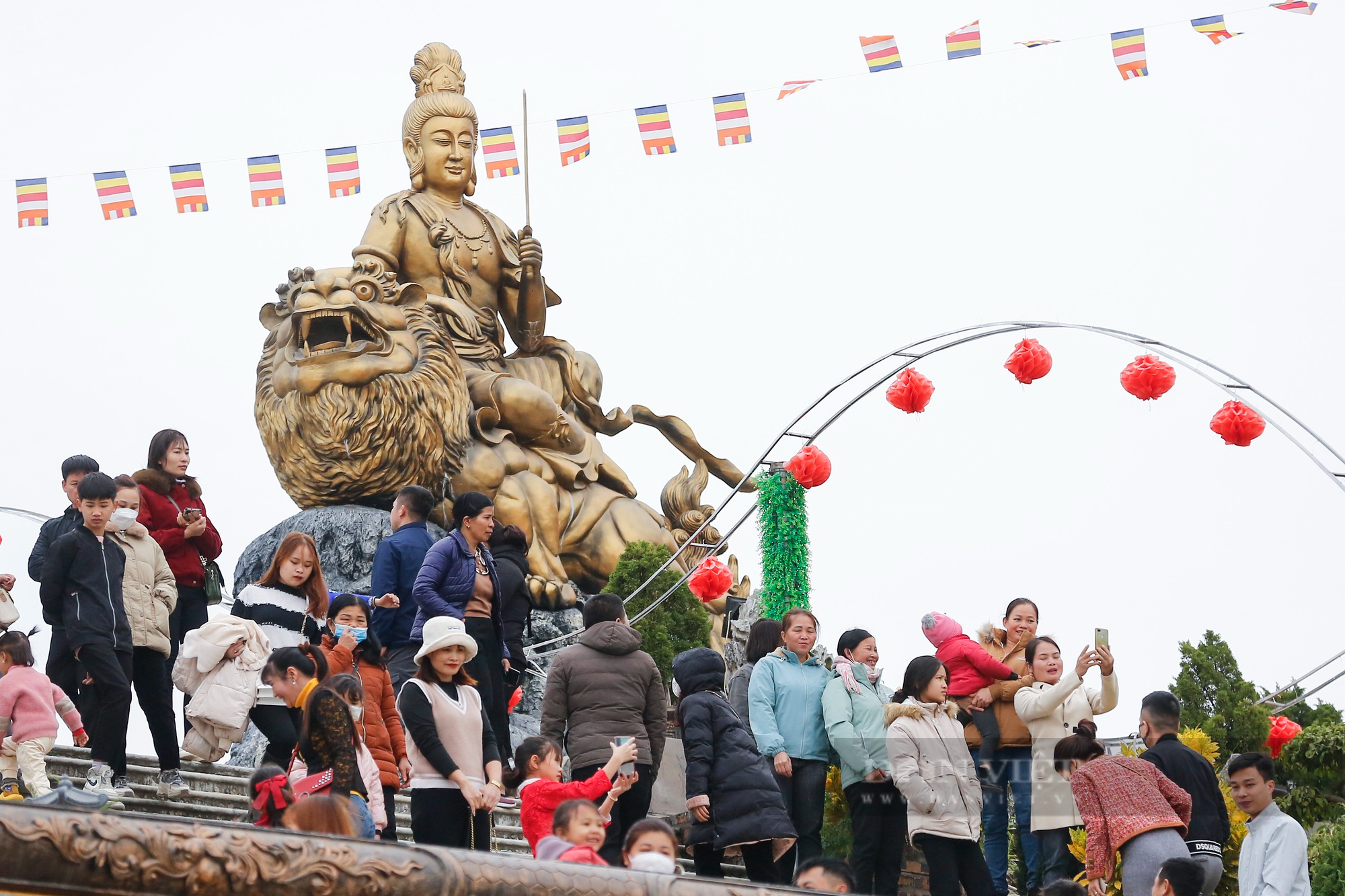 Điểm du lịch tâm linh mới nổi, nơi có tượng phật khổng lồ thu hút người dân đi lễ tại Tuyên Quang - Ảnh 8.