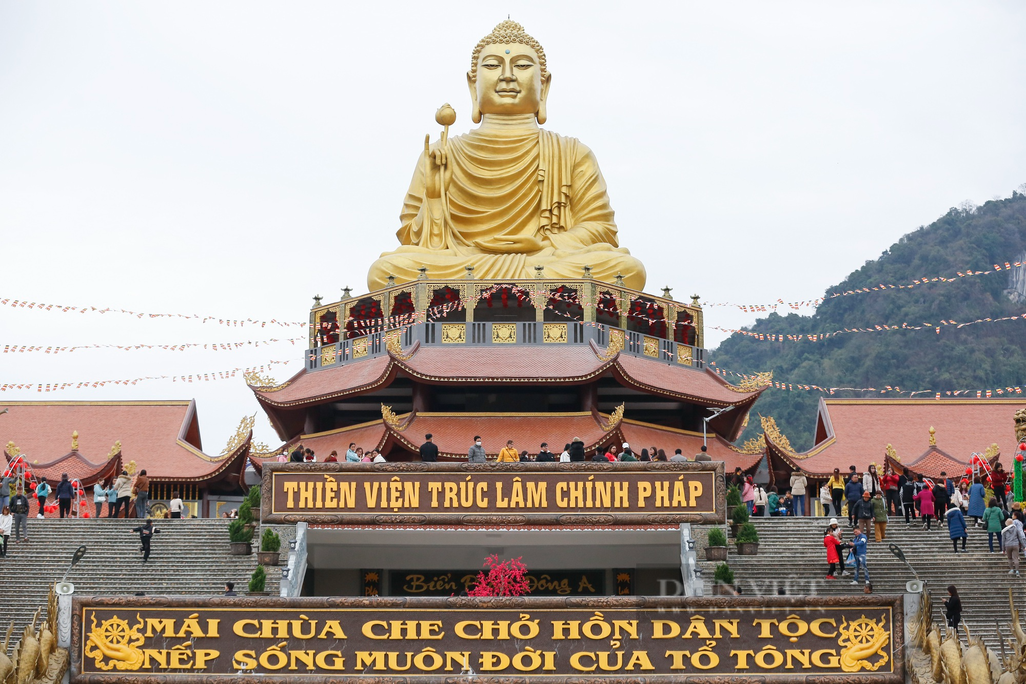 Điểm du lịch tâm linh mới nổi, nơi có tượng phật khổng lồ thu hút người dân đi lễ tại Tuyên Quang - Ảnh 3.
