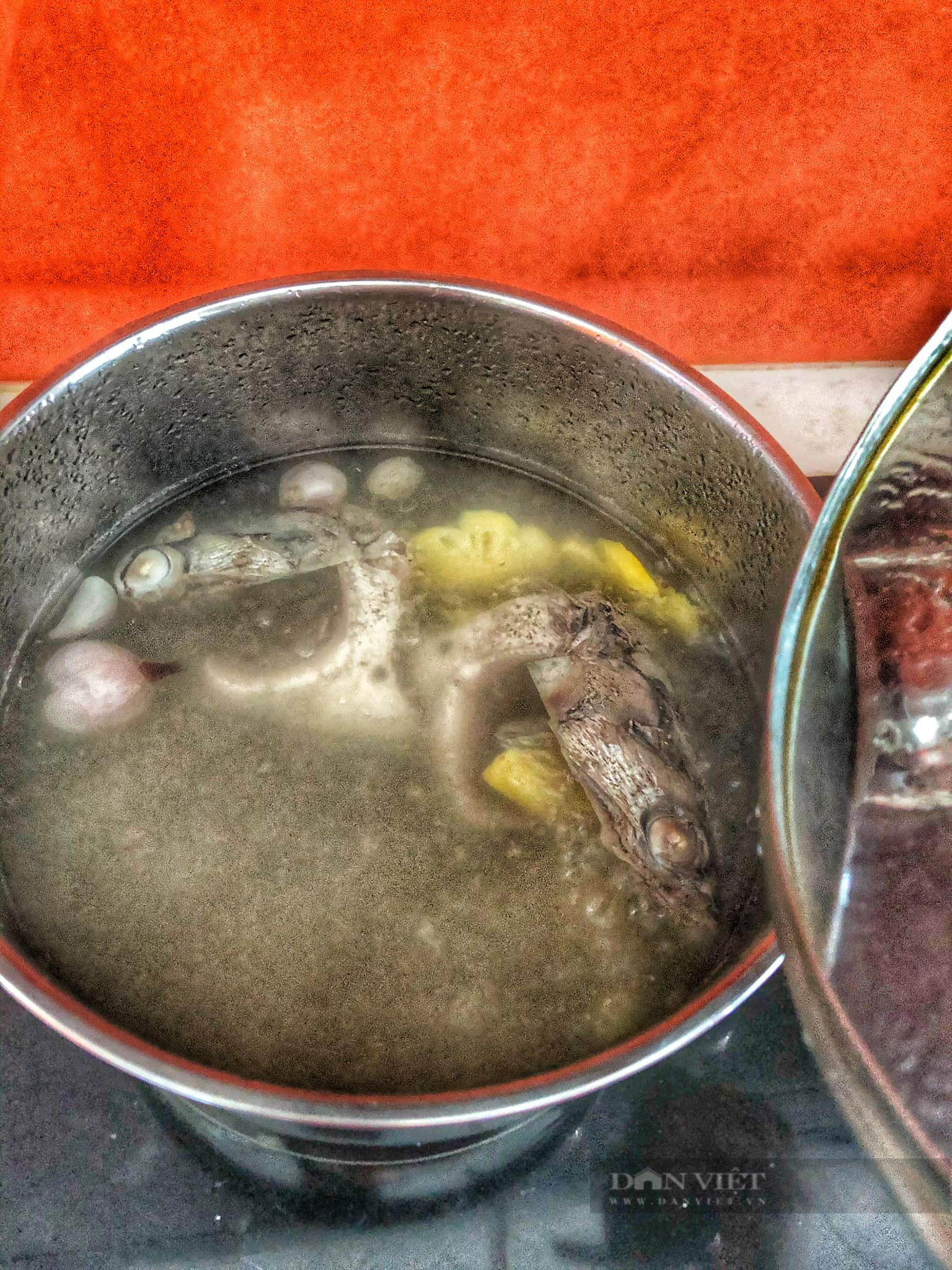 Mách bạn cách nấu bún chả cá thơm ngon chống ngán hiệu quả - Ảnh 3.