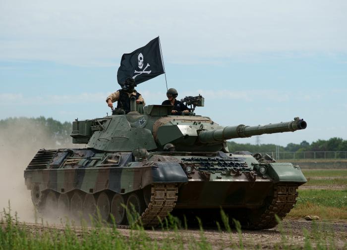 Tặng chiến thần Leopard 2 cho Ukraine, Thủ tướng Đức dự báo về thời điểm kết thúc chiến tranh - Ảnh 1.