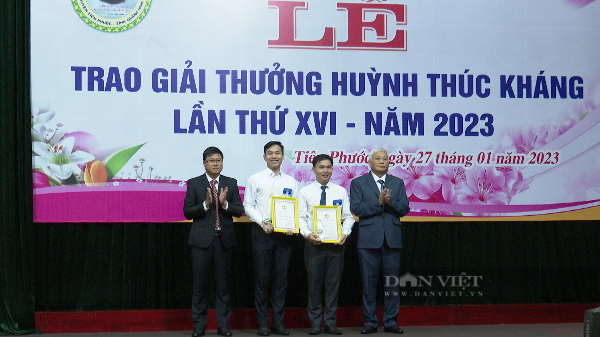 Quảng Nam: Đầu năm mới, 118 cá nhân được vinh danh giải thưởng Huỳnh Thúc Kháng - Ảnh 2.