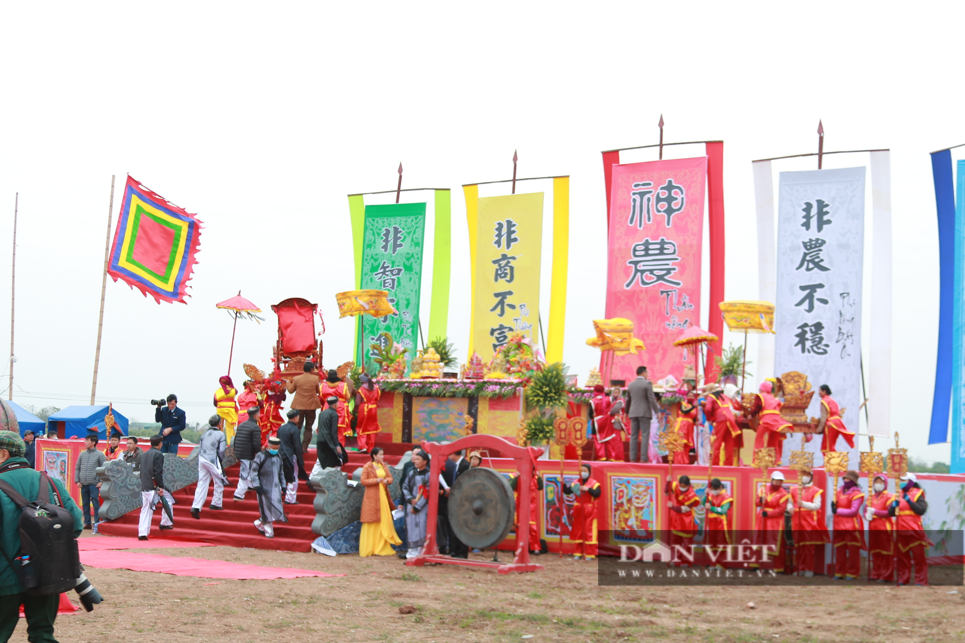 Lễ hội Tịch điền Đọi Sơn 2023: Tái hiện cảnh nhà vua xuống đồng khuyến khích tam nông - Ảnh 3.