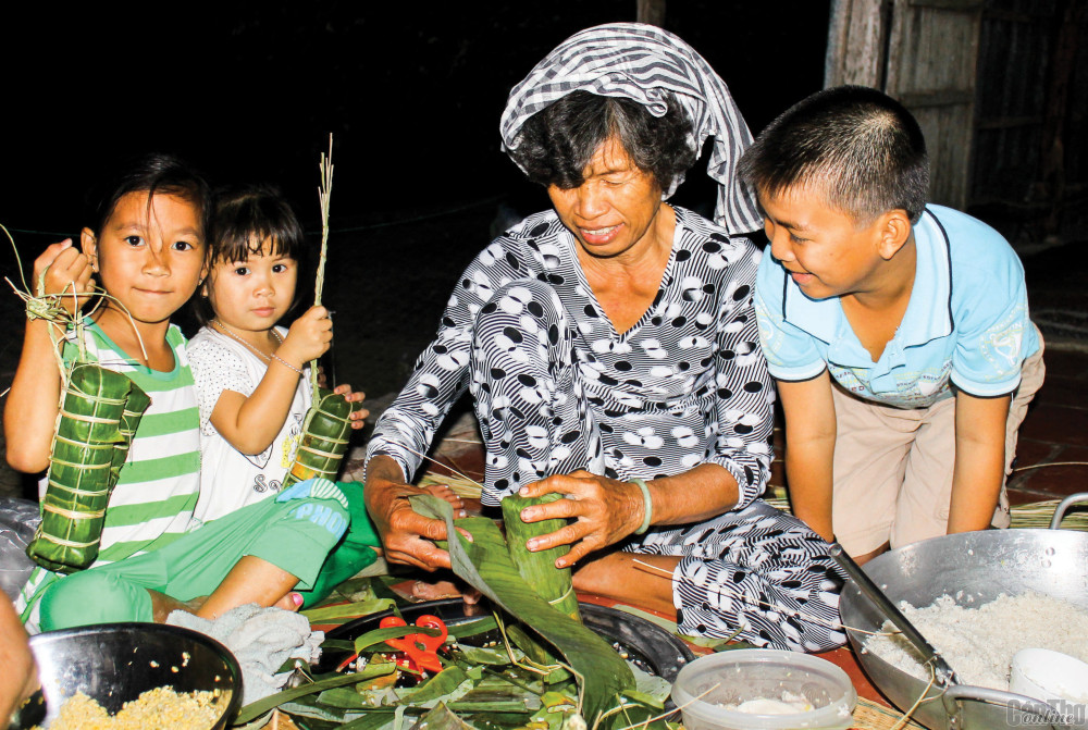 Tết tha hương  - Ảnh 2.