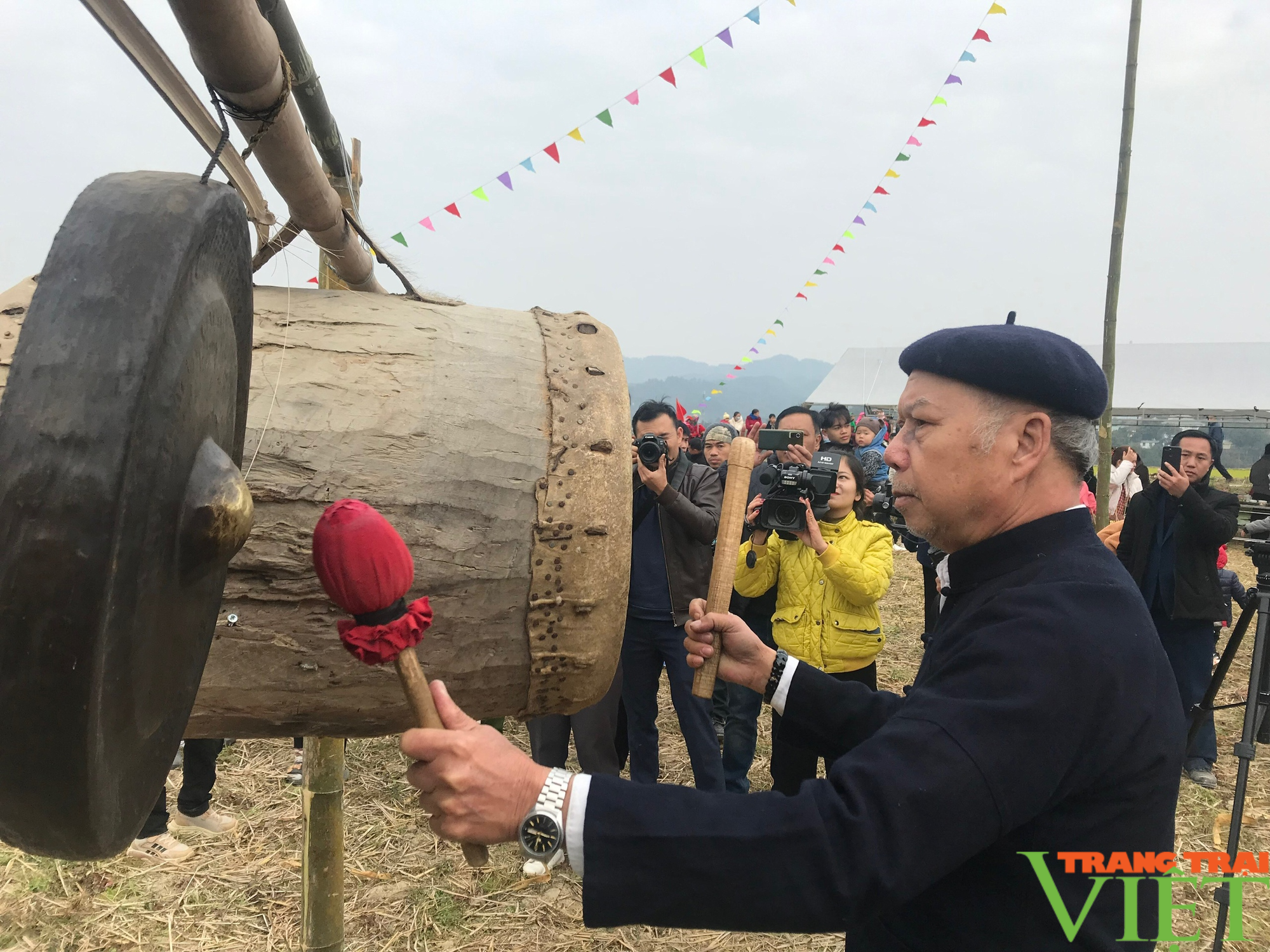 Lễ hội Lùng Tùng của người Thái Than Uyên - Ảnh 4.