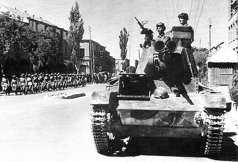 Vì sao Liên Xô lại đánh chiếm Iran năm 1941? - Ảnh 1.