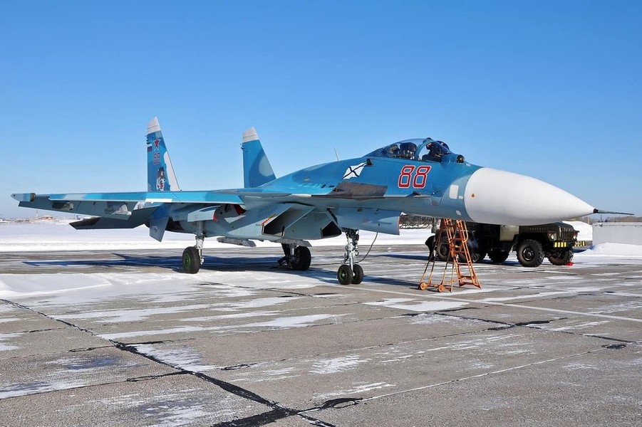 Ảnh tiêm kích hạm Su-33 phiên bản Flanker kỳ lạ nhất mà Nga từng chế tạo - Ảnh 11.