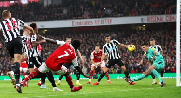 Arsenal bị Newcastle cầm hòa, HLV Arteta trút giận vào trọng tài - Ảnh 1.