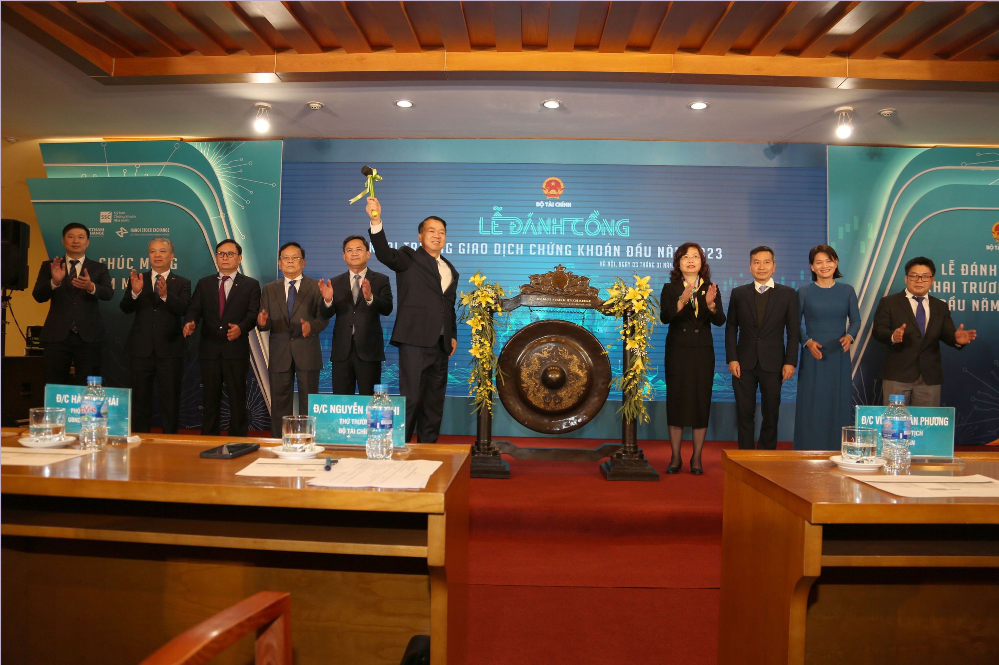 Thứ trưởng Nguyễn Đức Chi chỉ đạo 5 nhiệm vụ trọng tâm ngành chứng khoán năm 2023 - Ảnh 1.