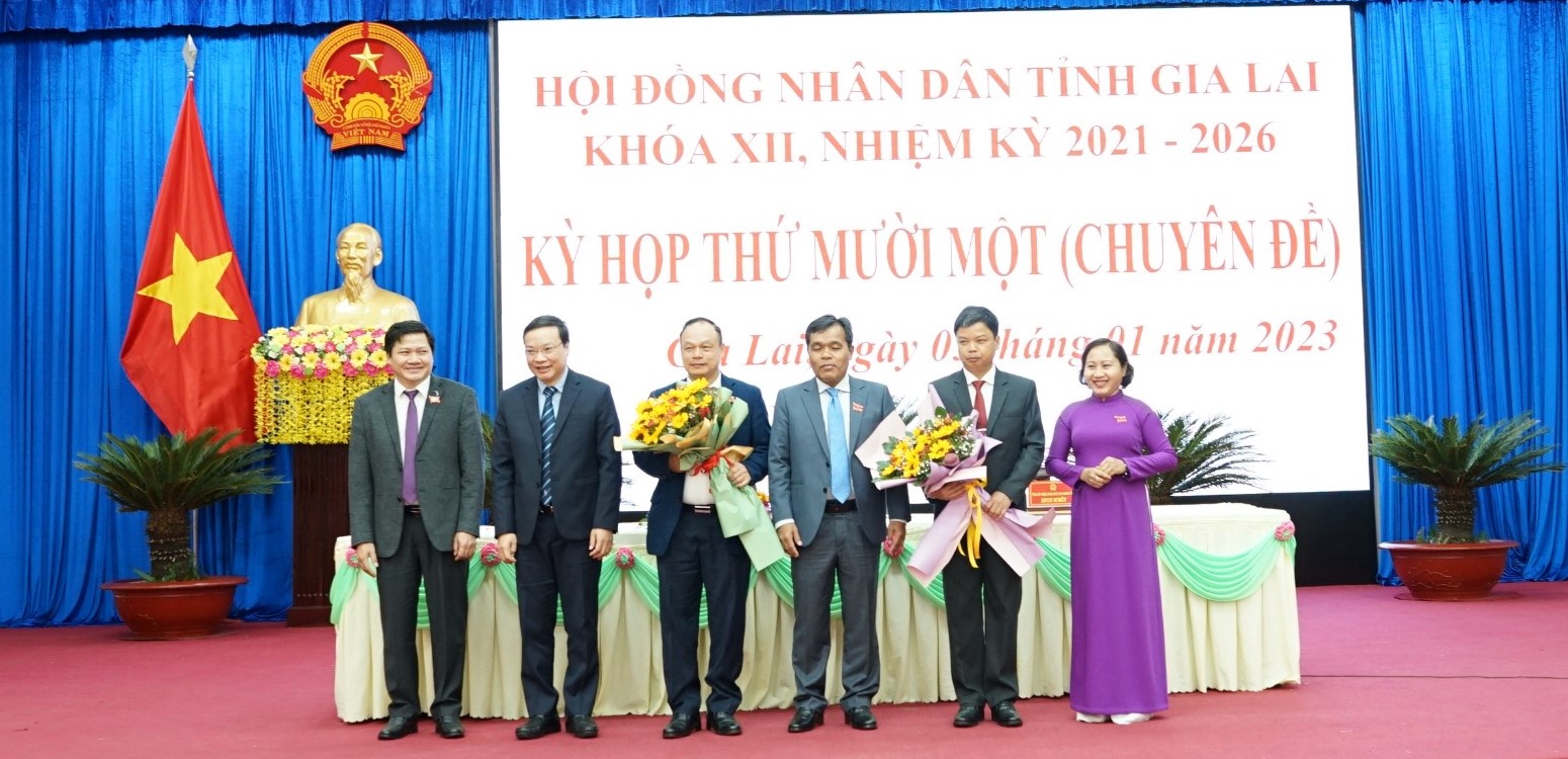 Gia Lai có 2 Phó Chủ tịch UBND tỉnh mới - Ảnh 2.
