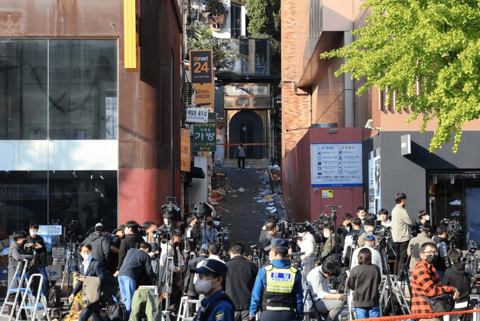 Hàn Quốc truy tố chủ khách sạn gần nơi xảy ra thảm kịch Itaewon - Ảnh 1.