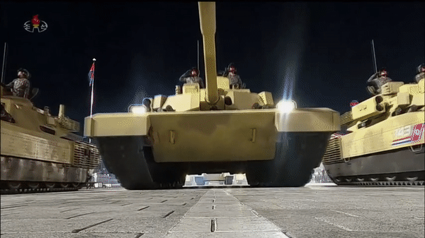 Hình ảnh xe tăng mới nhất của Triều Tiên mang dáng dấp của cả Nga và Mỹ - Ảnh 10.