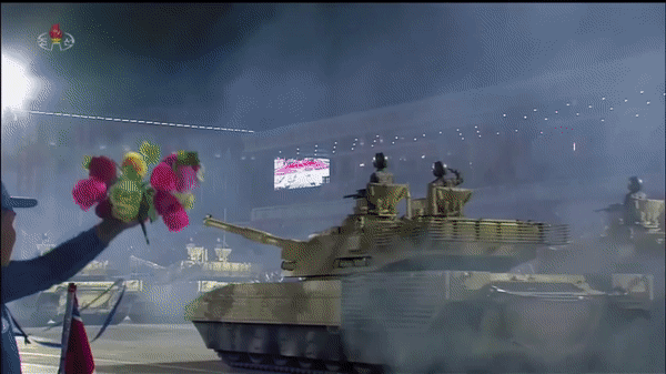 Hình ảnh xe tăng mới nhất của Triều Tiên mang dáng dấp của cả Nga và Mỹ - Ảnh 11.