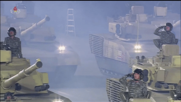 Hình ảnh xe tăng mới nhất của Triều Tiên mang dáng dấp của cả Nga và Mỹ - Ảnh 13.