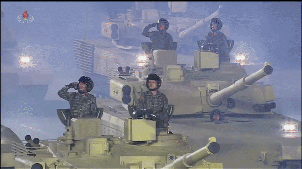 Hình ảnh xe tăng mới nhất của Triều Tiên mang dáng dấp của cả Nga và Mỹ - Ảnh 4.