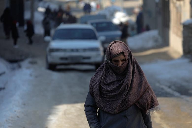 Mùa đông lạnh bất thường khiến người dân Afghanistan thêm cơ cực - Ảnh 8.