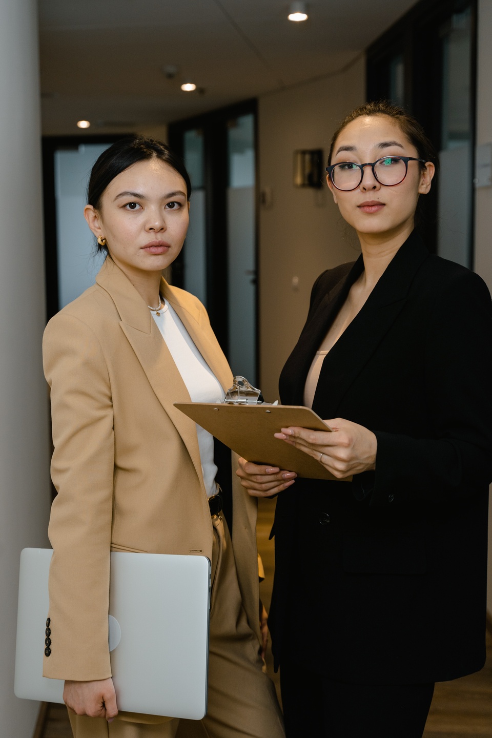 5 xu hướng công sở của năm 2023 - Ảnh 5. 5 xu hướng công sở của năm 2023 - Ảnh 5.