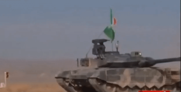 Hình ảnh sức mạnh xe tăng Karrar - &quot;T-90MS Trung Đông&quot; của Iran - Ảnh 18.