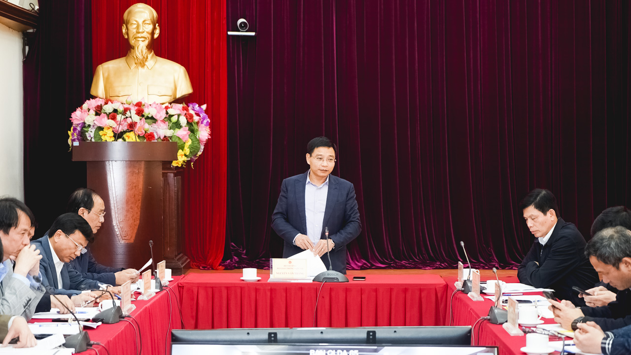 Bộ trưởng Bộ GTVT Nguyễn Văn Thắng tìm cách &quot;tiêu&quot; hết 94.161 tỷ đồng - Ảnh 1.