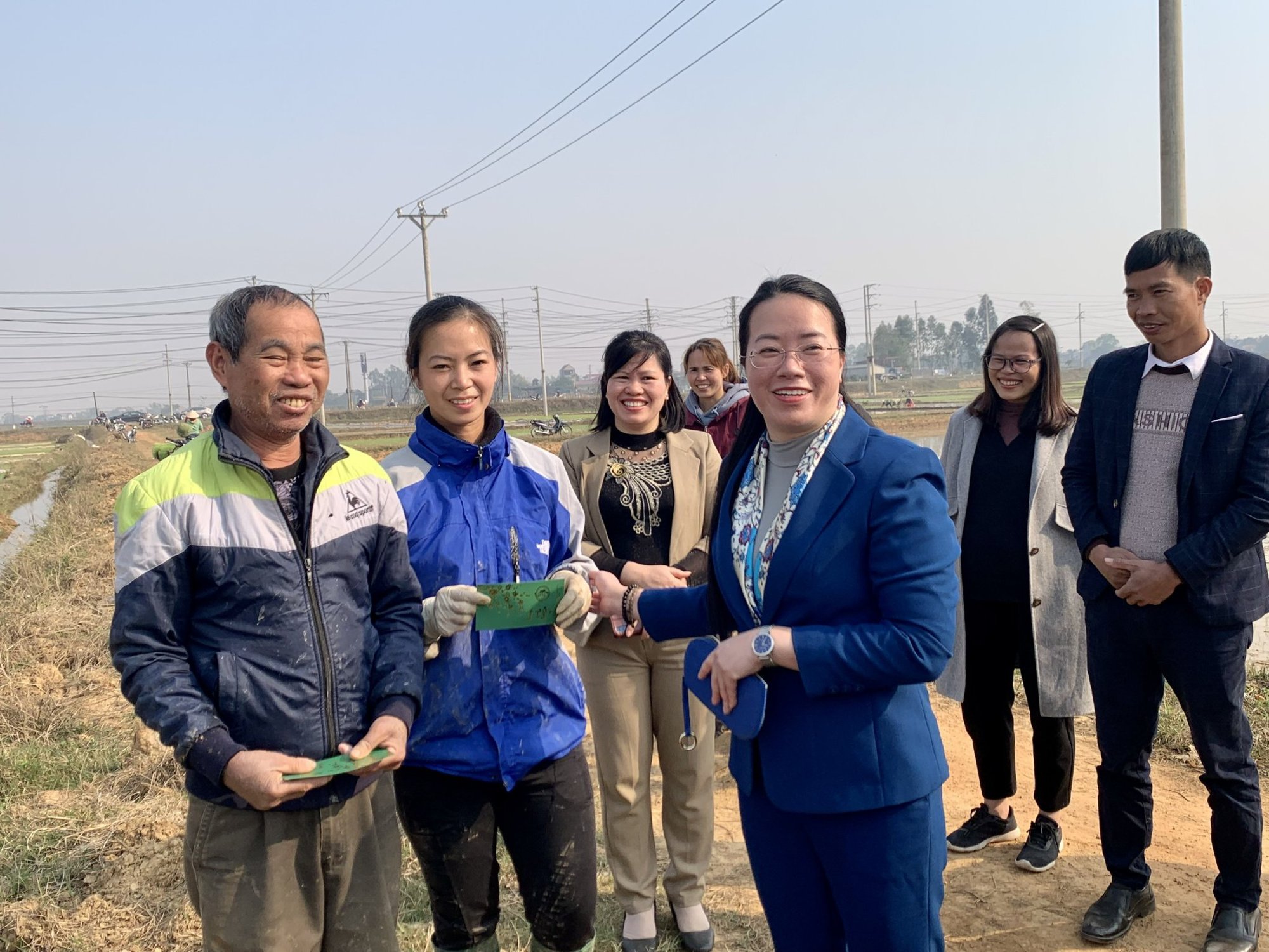 Chủ tịch Hội Nông dân TP Hà Nội tham gia Tết trồng cây tại xã Đồng Thái, huyện Ba Vì - Ảnh 8.