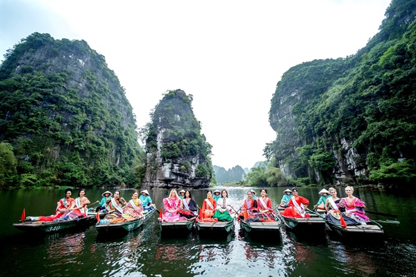 Thu hút khách du lịch nước ngoài đến Việt Nam: Bài học từ quốc tế - Ảnh 1.