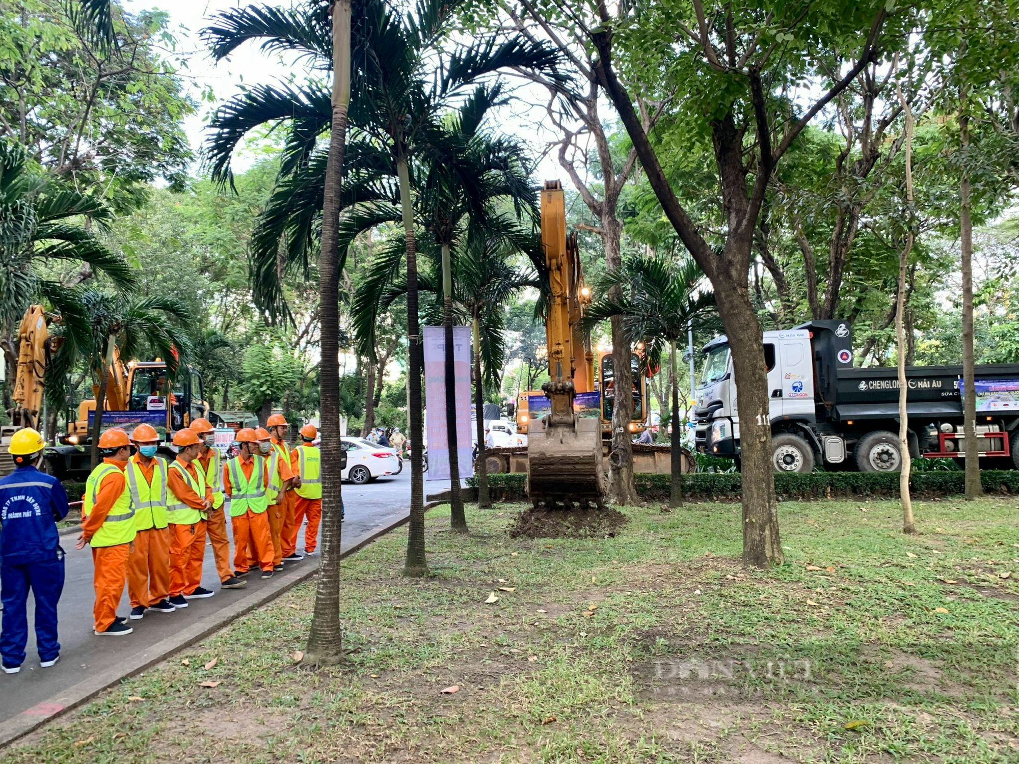 Đẩy nhanh các dự án trọng điểm trong năm 2023, gỡ nút thắt quá tải sân bay Tân Sơn Nhất - Ảnh 4.