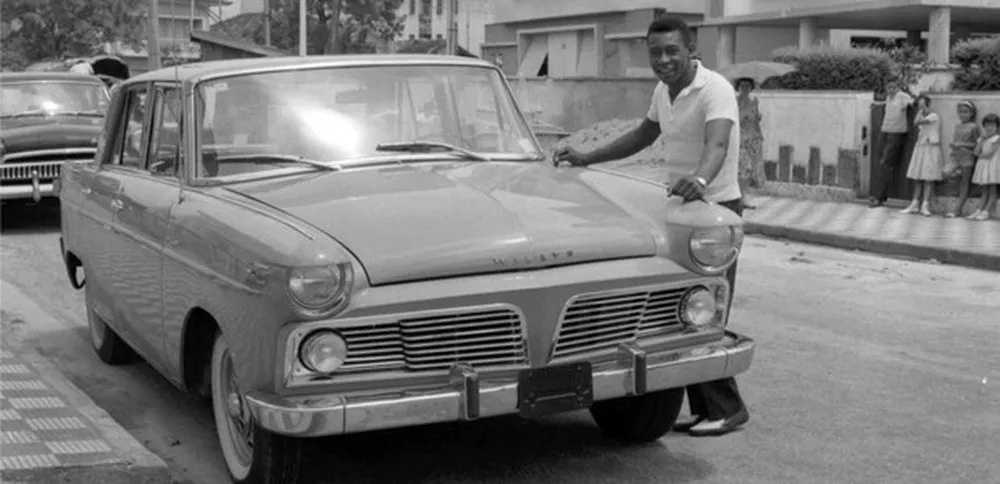 Những mẫu ôtô gắn liền với tên tuổi Pele - Ảnh 9.