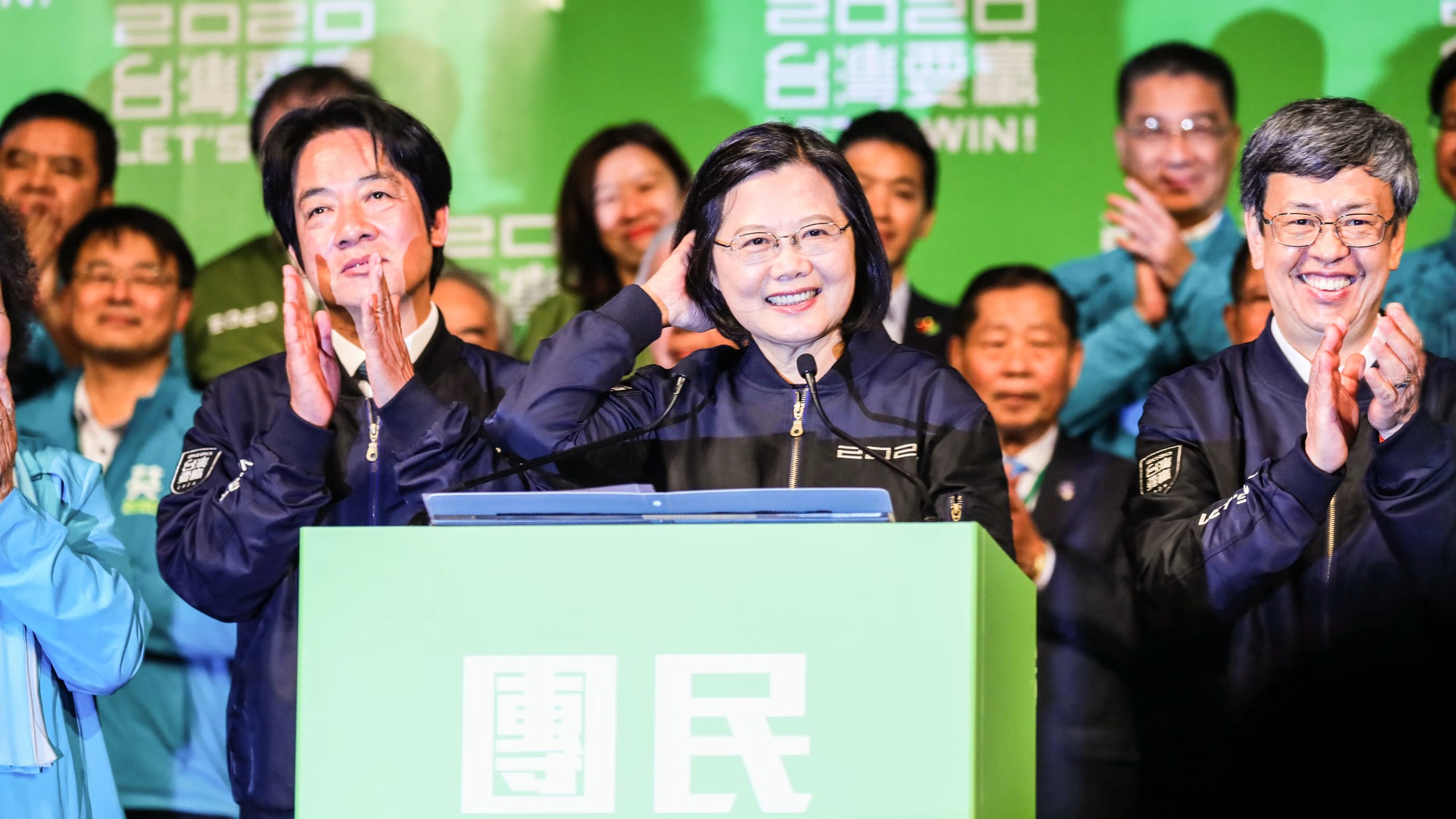 Nhà lãnh đạo Đài Loan Thái Anh Văn ăn mừng tái đắc cử tại Đài loan vào ngày 11 tháng 1 năm 2020, cho thấy một chiến dịch thông tin sai lệch rõ ràng của Trung Quốc đã không thành công trong việc ảnh hưởng đến kết quả bầu cử. (Ảnh của Akira Kodaka).