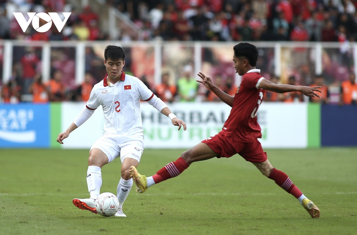 ĐT Việt Nam hòa 0-0 với Indonesia ở &quot;chảo lửa&quot; Bung Karno - Ảnh 1.
