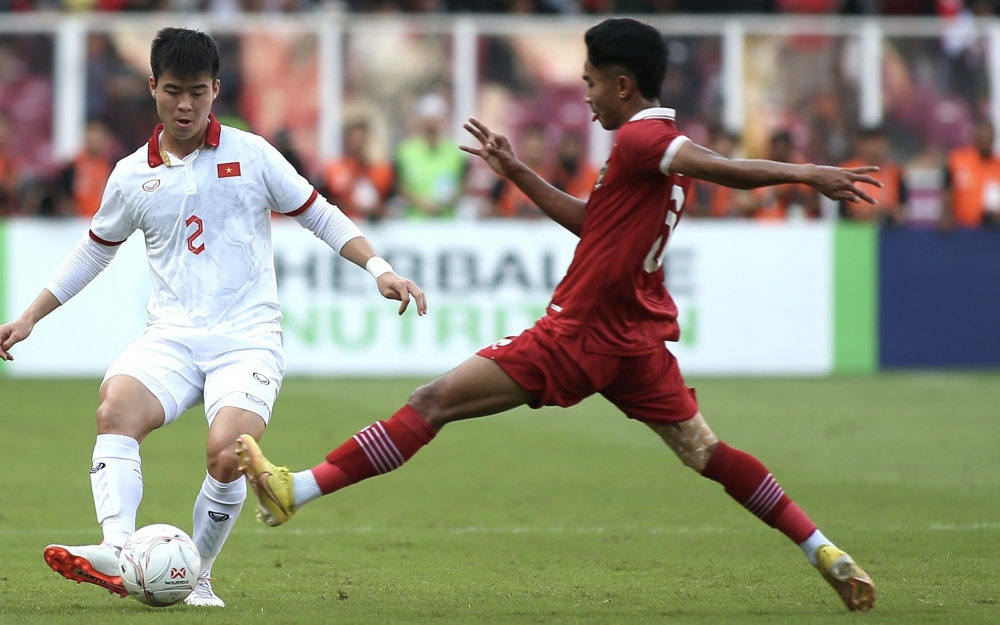 ĐT Việt Nam hòa 0-0 với Indonesia ở &quot;chảo lửa&quot; Bung Karno