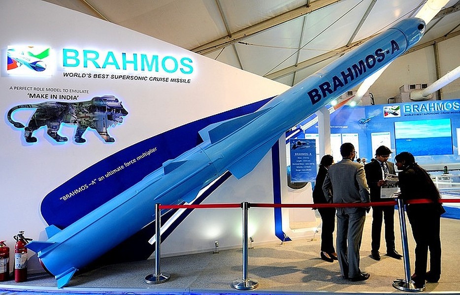 Tiêm kích Su-30MKI Ấn Độ tấn công mục tiêu cách 450 km nhờ tên lửa BrahMos-A - Ảnh 10.