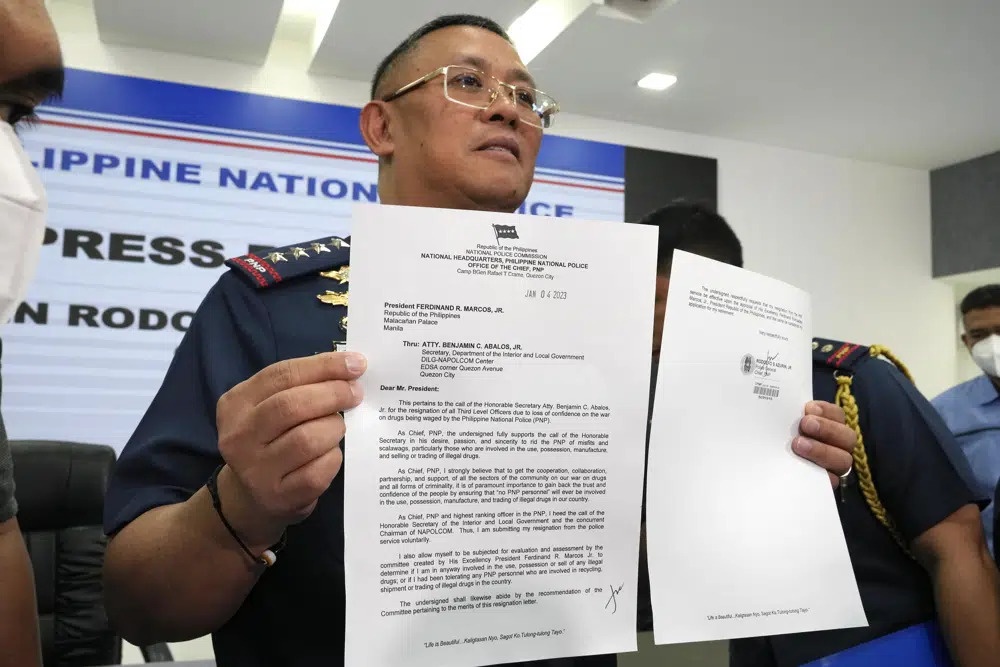 Cảnh sát trưởng Philippines muốn từ chức cùng 1.000 tướng, đại tá - Ảnh 2.
