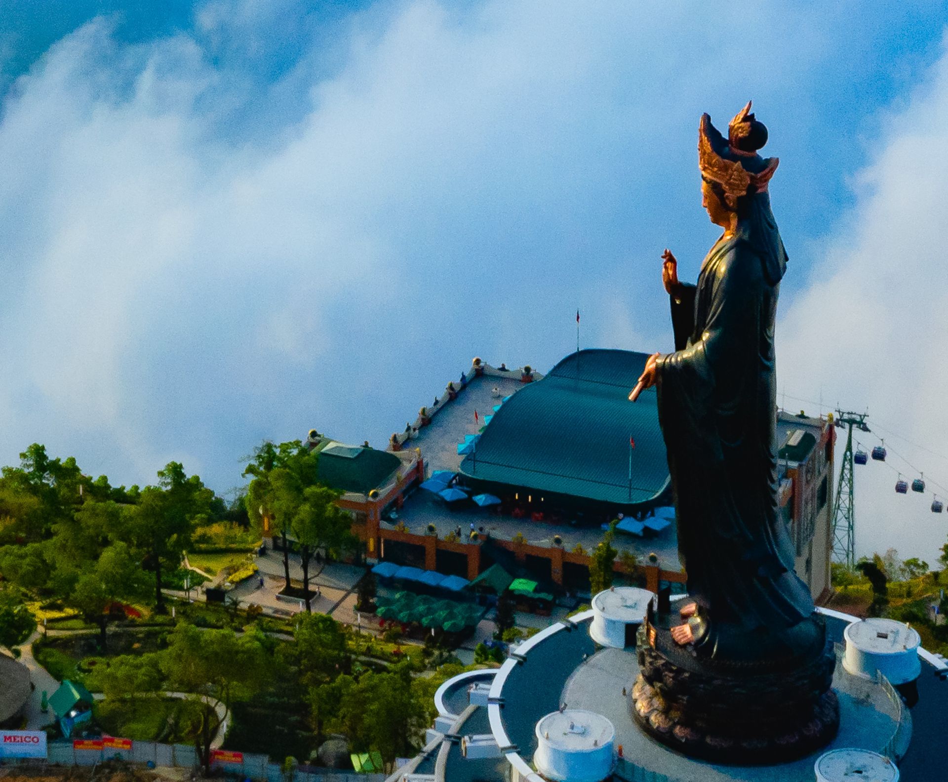 Tượng Phật bà bằng đồng cao nhất châu Á ở Tây Ninh nhìn về hướng hồ nước nào ví như biển Nam Hải? - Ảnh 1.