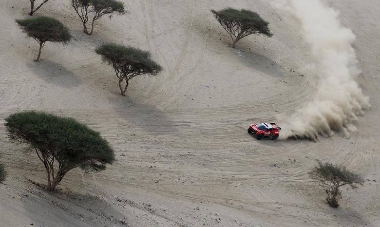 Khám phá giải đua xe địa hình xuyên sa mạc khốc liệt nhất hành tinh Dakar Rally - Ảnh 7.